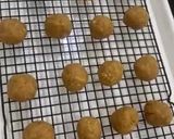 A picture of step 5 of Truffles cheesecake.