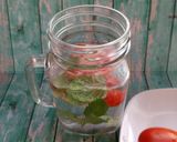 Foto langkah ke 3 dari resep Daun Mint Vs Tomat - Infused Water.