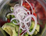 Foto del paso 3 de la receta: Ensalada de Frutilla y Palta
