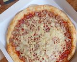 Foto langkah ke 4 dari resep Pizza sapi pinggiran sosis.