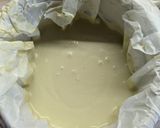 Foto langkah ke 3 dari resep Pistachio Basque Cheesecake.