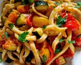 Foto del passaggio 10 della ricetta Scialatielli con zucchine e pomodorini