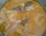 Foto langkah ke 5 dari resep Ikan kuah kuning pedas.