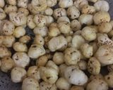 A picture of step 3 of Ghee Roasted Makhana.