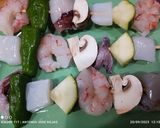 Foto del paso 2 de la receta Brochetas de gambas, calamar y sepia