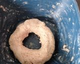 Foto del paso 1 de la receta: Falso Bagel de dos ingredientes (garbanzo y kéfir)