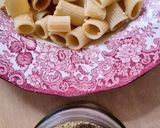Foto del paso 3 de la receta: Fideos (pasta seca) con "manteca" y "queso" veganos