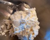 Foto del paso 1 de la receta: Quesito de kéfir en aceite saborizado con Tomillo 🧀🍃