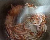 A picture of step 2 of Timatar Piyaz ki Chutney.