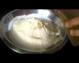 A picture of step 2 of Cheese bomb pizza.