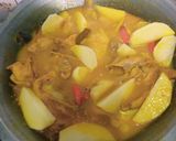 Foto langkah ke 6 dari resep Kare ayam kentang.