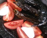Foto del paso 2 de la receta: Bistec de res en chile pasilla