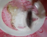 Foto langkah ke 6 dari resep Bolu Karamel atau Bolu Sarang Semut.