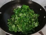 Tumis Pedas Daun Ubi-Kerang