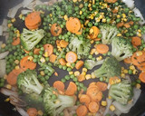Foto del paso 1 de la receta: Arrocito de verduras encontradas