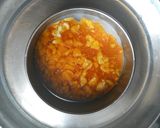 A picture of step 8 of Falhari praline khoya cake.