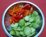 Foto langkah ke 1 dari resep Tumis Cumi Telor & Pete by jesslyn orlane.