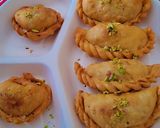 गुजीया (खजूर ड्राई फ्रूट्स वाली) रेसिपी चरण 8 फोटो