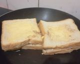 Foto langkah ke 4 dari resep Roti bakar.