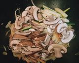 Foto del paso 3 de la receta: Spaghettinis con verduras y salsa oriental