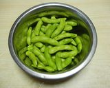 A picture of step 1 of [Farmer's Recipe] How to Boil Edamame Deliciously.