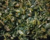 A picture of step 1 of Muli k patto ki sabji.