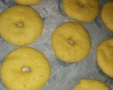 Foto langkah ke 6 dari resep Donat Ubi.