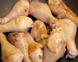Foto del paso 5 de la receta: Pollo con verduras y tomate cambray🌺