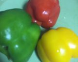 બેલ પેપર્સ કરી (Bell Pepper Curry Recipe In Gujarati) રેસીપી સ્ટેપ1ફોટો