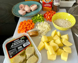Foto del paso 1 de la receta: Guiso de pollo, alcachofas y otras verduras en olla de cocción lenta