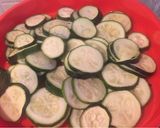 Foto del passaggio 1 della ricetta Frittata cipolla e zucchine