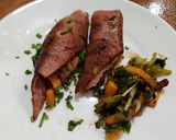 Foto del paso 6 de la receta: Rollitos de mortadella con zanahoria, pimiento y cebolla
