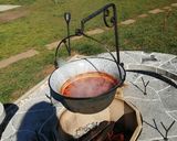 Bográcsban főtt sertéspörkölt recept fázis 6 fotója