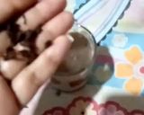 A picture of step 6 of Brownie shake.