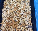Hình bước làm 2 của món Cashew nuts cookies
