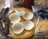 Foto del paso 1 de la receta: Medias lunas de cebolla rellenas