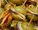 Foto del paso 5 de la receta: Pinchos de aceitunas con mejillones y morrones