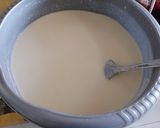 Une image de l'étape 2 de Crêpes 1000 trous aux Raisins secs.