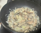 Foto del paso 1 de la receta: Raxo con queso de Arzúa, setas y cebollas