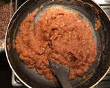 A picture of step 4 of Dates and oats burfi.
