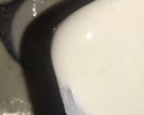 A picture of step 2 of Milk and coconut milk pudding.