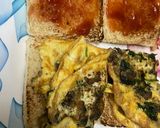 A picture of step 5 of Mushroom, spinach, egg omelette sandwich.