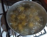 Foto del paso 2 de la receta: Cerdo al Malbec con papas doradas en finas hierbas