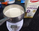 Hình bước làm 2 của món Panna cotta chanh dây
