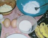Foto langkah ke 1 dari resep Pisang Nugget Keju dengan topping.