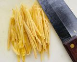 Hình bước làm 11 của món Trời mưa nấu mì 2 phiên bản: mì nước vị Nhật và mì khô vị Tàu