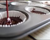 Foto langkah ke 5 dari resep Chocolate Mocha Cupcake.