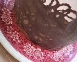 Pas rețetă Tort blat umed crema de caramel și mascarpone cu ciocolata albă 6 fotografie