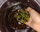 Foto langkah ke 1 dari resep Bubur kacang hijau & ketan hitam kental.