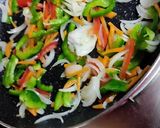 মেক্সিকান চিকেন টাকোস(Mexican chicken tacos recipe in Bengali) রেসিপির ধাপ 5 ছবি